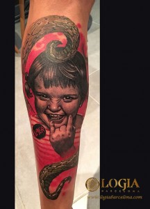 tatuaje-metalera-brazo-Logia-Barcelona-marci-blazsek    